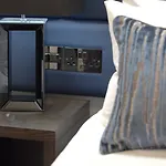 Hotel The 3*