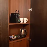 Hotel The 3*