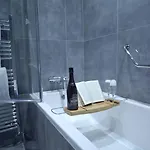 Hotel The