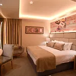 The Hotel 3*