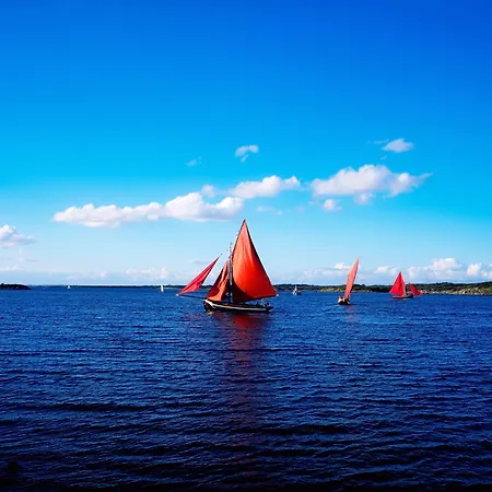 Отель The Голуэй